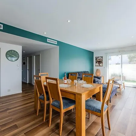 Apartment House With Heated Pool *