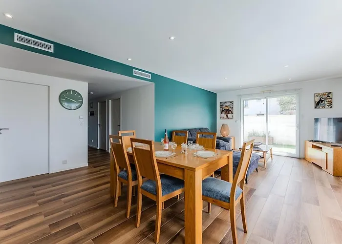 Apartment House With Heated Pool *